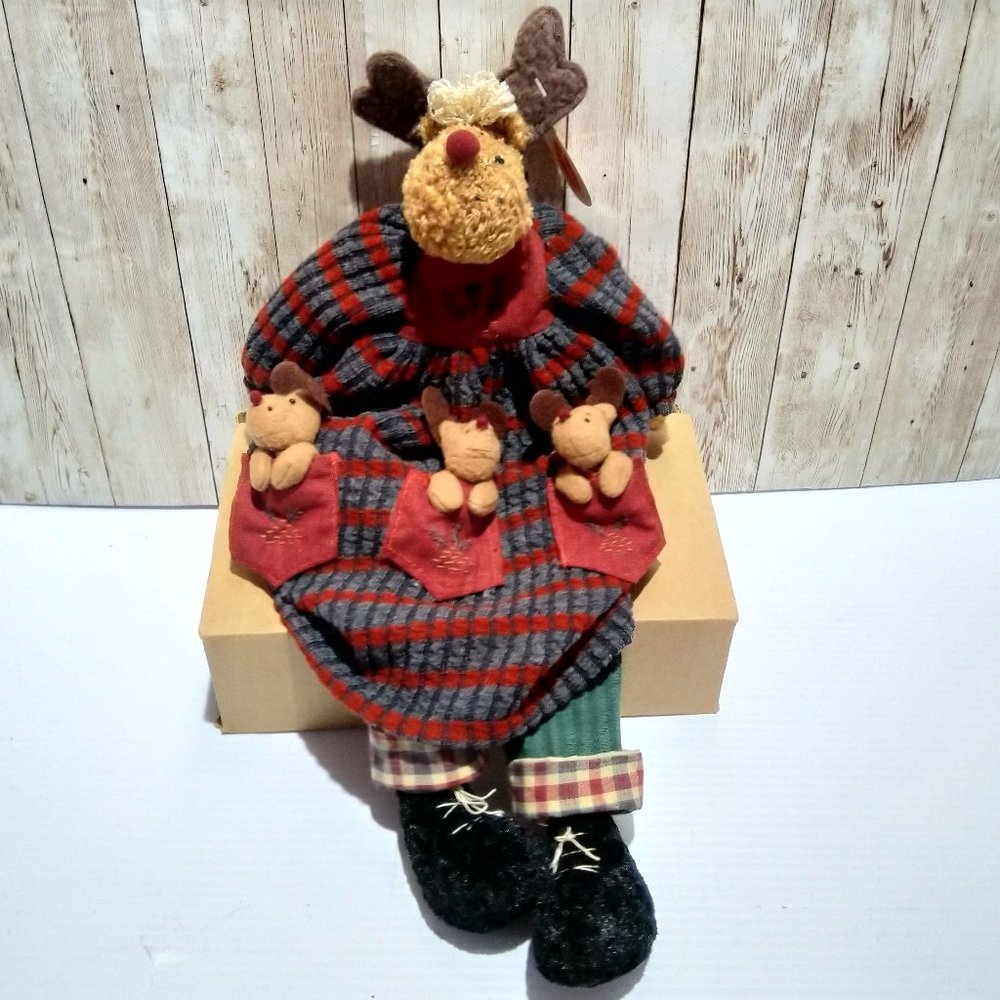 🎄 Vintage Reindeer Mom & babies Holiday Decor -----🎄 ADD TO A BUNDLE FOR $5.00